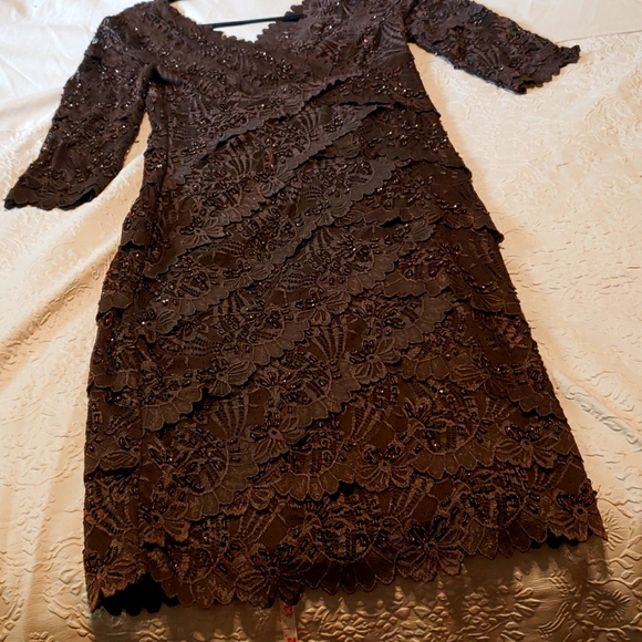 Le Chateau Dress - Picture 1 of 8